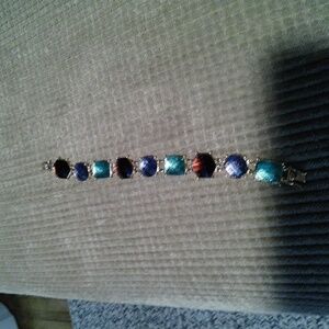 Elegant Multicolor Glass Bracelet. (NWOT)